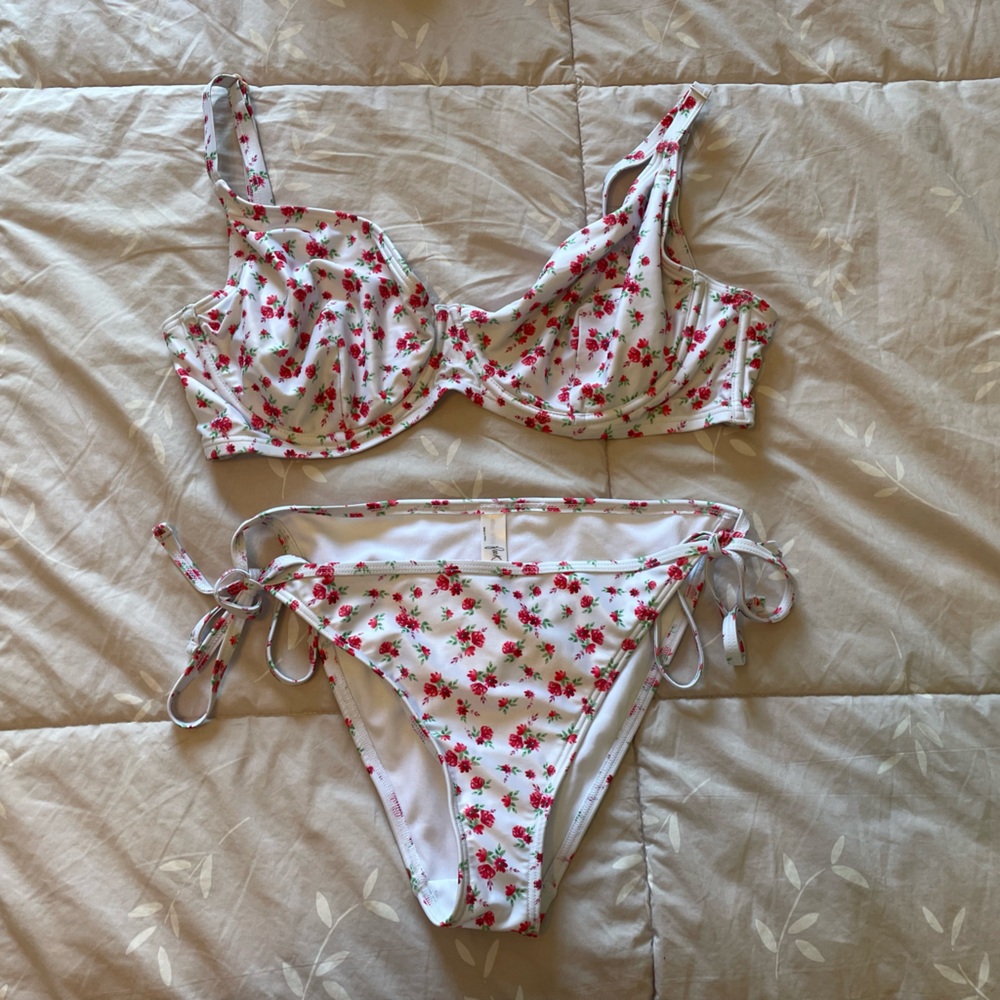 SOLD on Ebay Peek & Beau Floral cute Bikini set UK36G